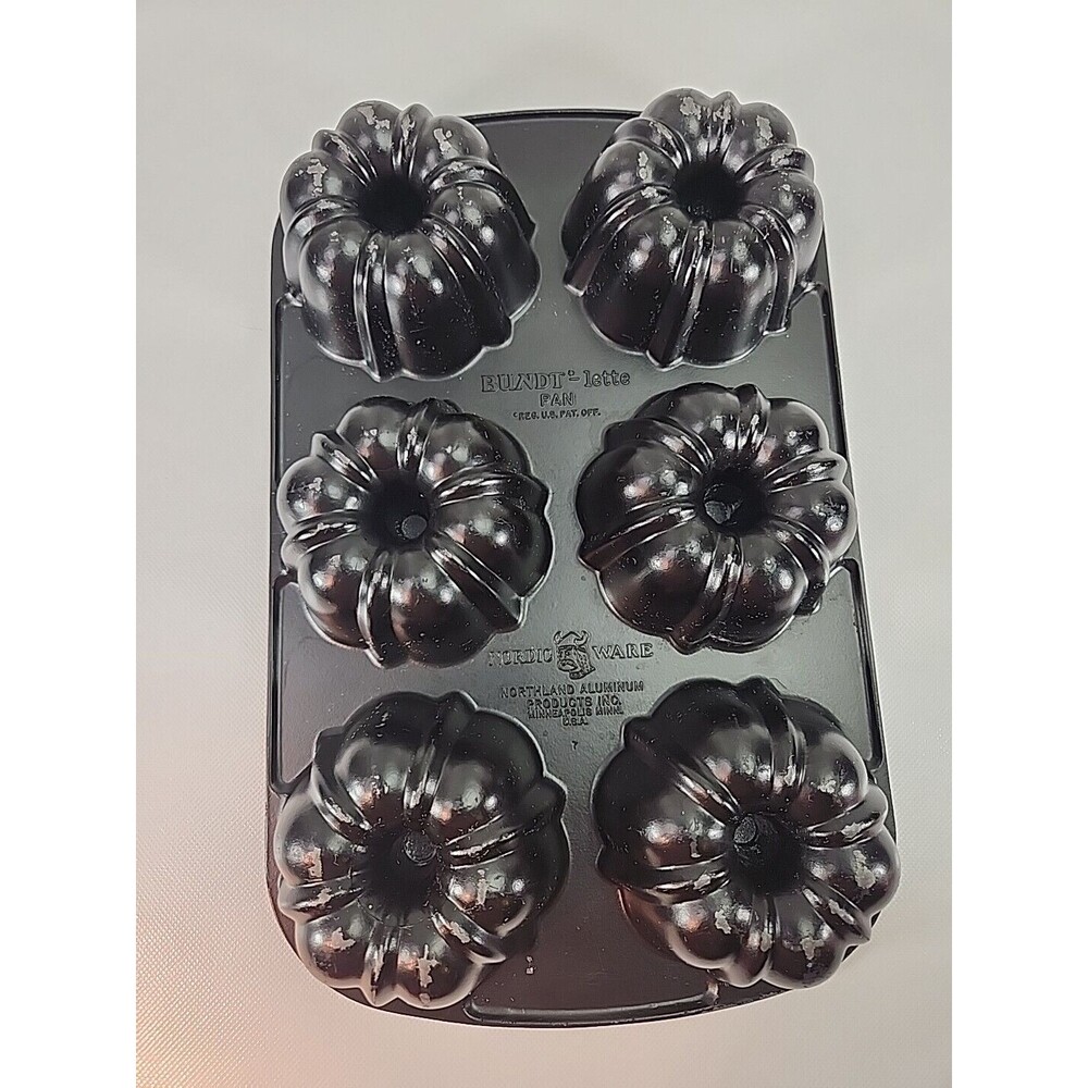 Nordic Ware Bundt-lette Cake Pan 6 CUPS 1.4 LITERS Bundt Mini Party